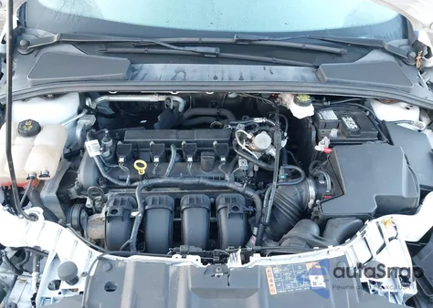 2018 Ford Focus Sel z USA, uszkodzony, nr VIN 1FADP3M28JL215769